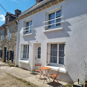  Hébergement de vacances Maison De Ty Richarzh, 2 Chambres, 4 Personnes France