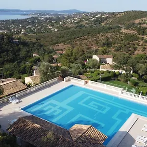  Appartement Grande Terrasse Superbe Vue Et Golf De Saint Tropez, Piscine France